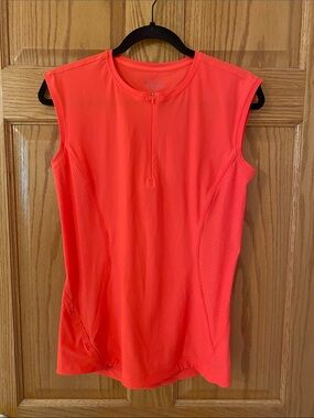 Athleta Orange/Red Rashguard Size Small